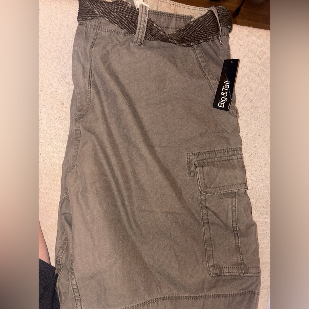 Nwt mens Arizona belted cargo shorts